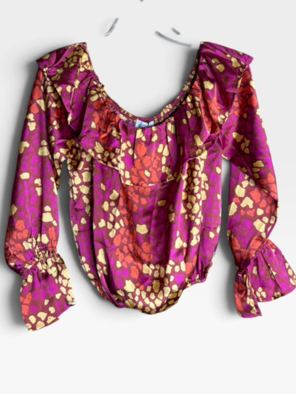 Emily Wonder NWT Medium Multicolor Ruffle blouse  Neck Long Sleeve